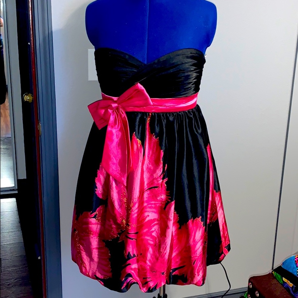 Alyce Designs short homecoming/prom dress